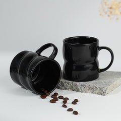 Curved Grip Design Black Ceramic Mug