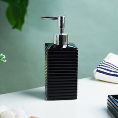 Black Ribbed Ceramic Bathroom Set of 4