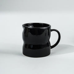 Curved Grip Design Black Ceramic Mug
