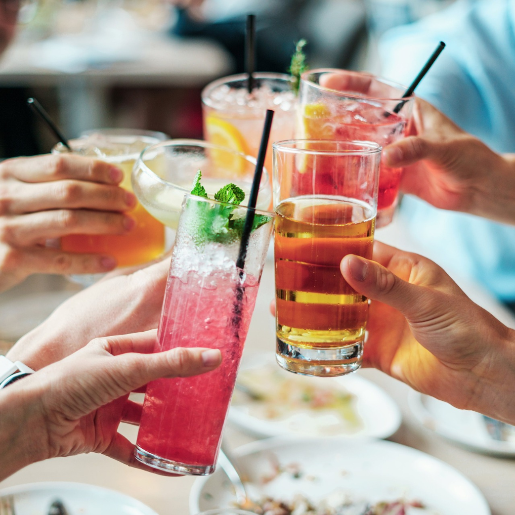 Beat the Heat: 5 Refreshing Summer Drinks You Need to Try! - The Golden Theory