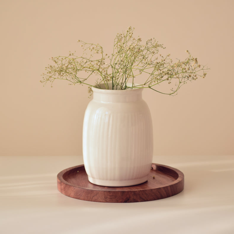 White Ceramic Jar Shaped Flower Vase Secondary image