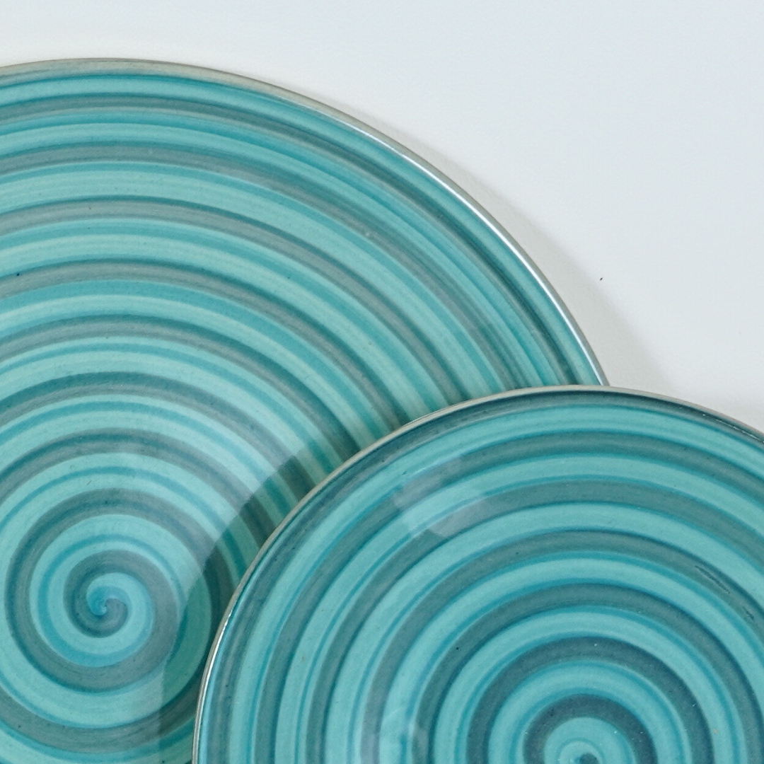 Ceramic Aqua-Blue Serenity Spiral Dinner Set (Set of 18)