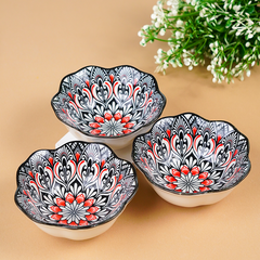 Black & White Scallop-Edge Ceramic Bowls Set of 3