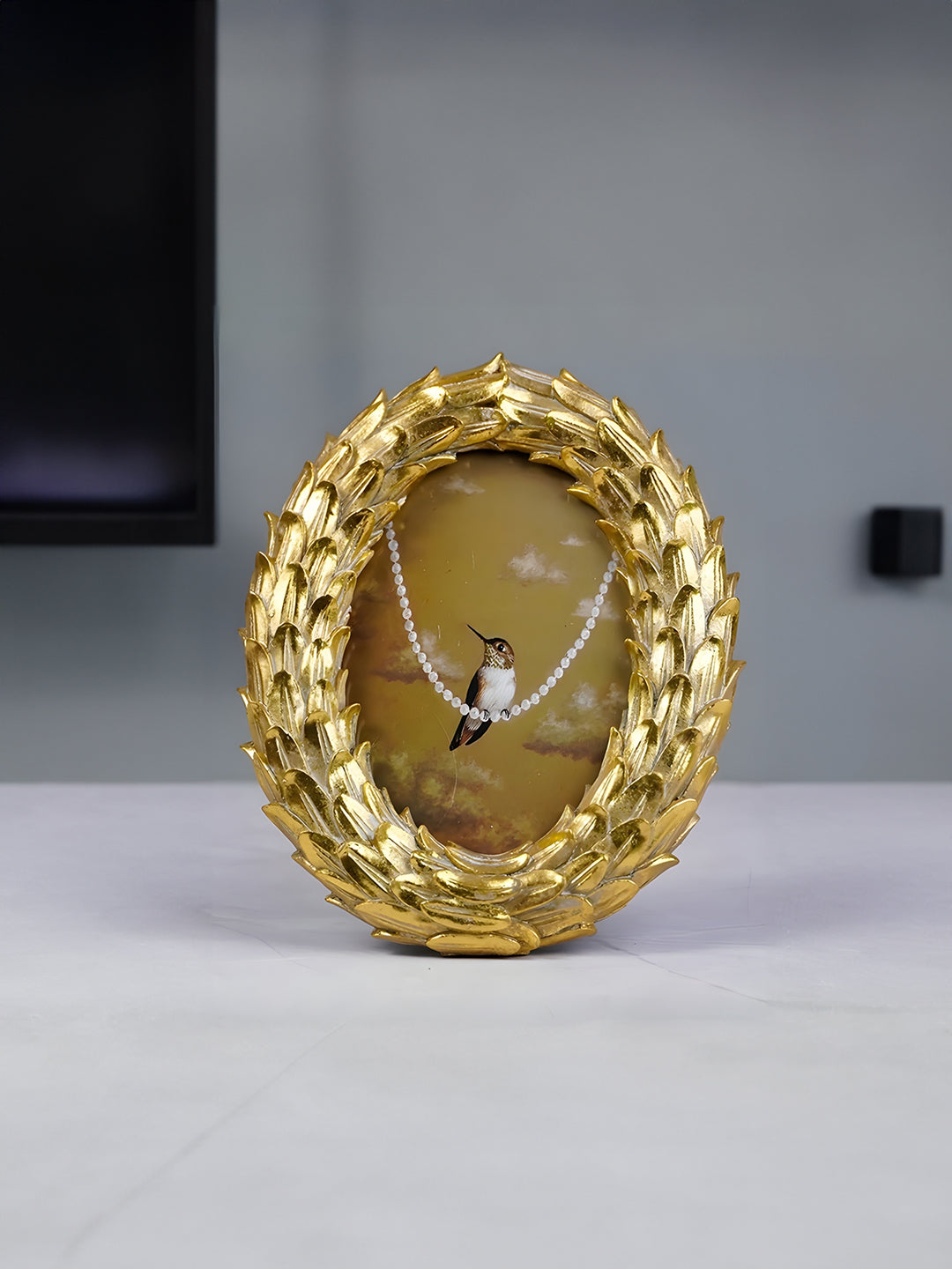 Gold Leaf Pattern Oval Photo Frame Main image