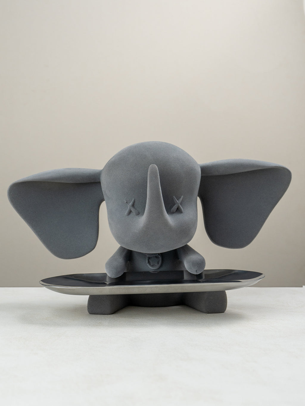 Grey Color Cute Elephant Statue with Tray