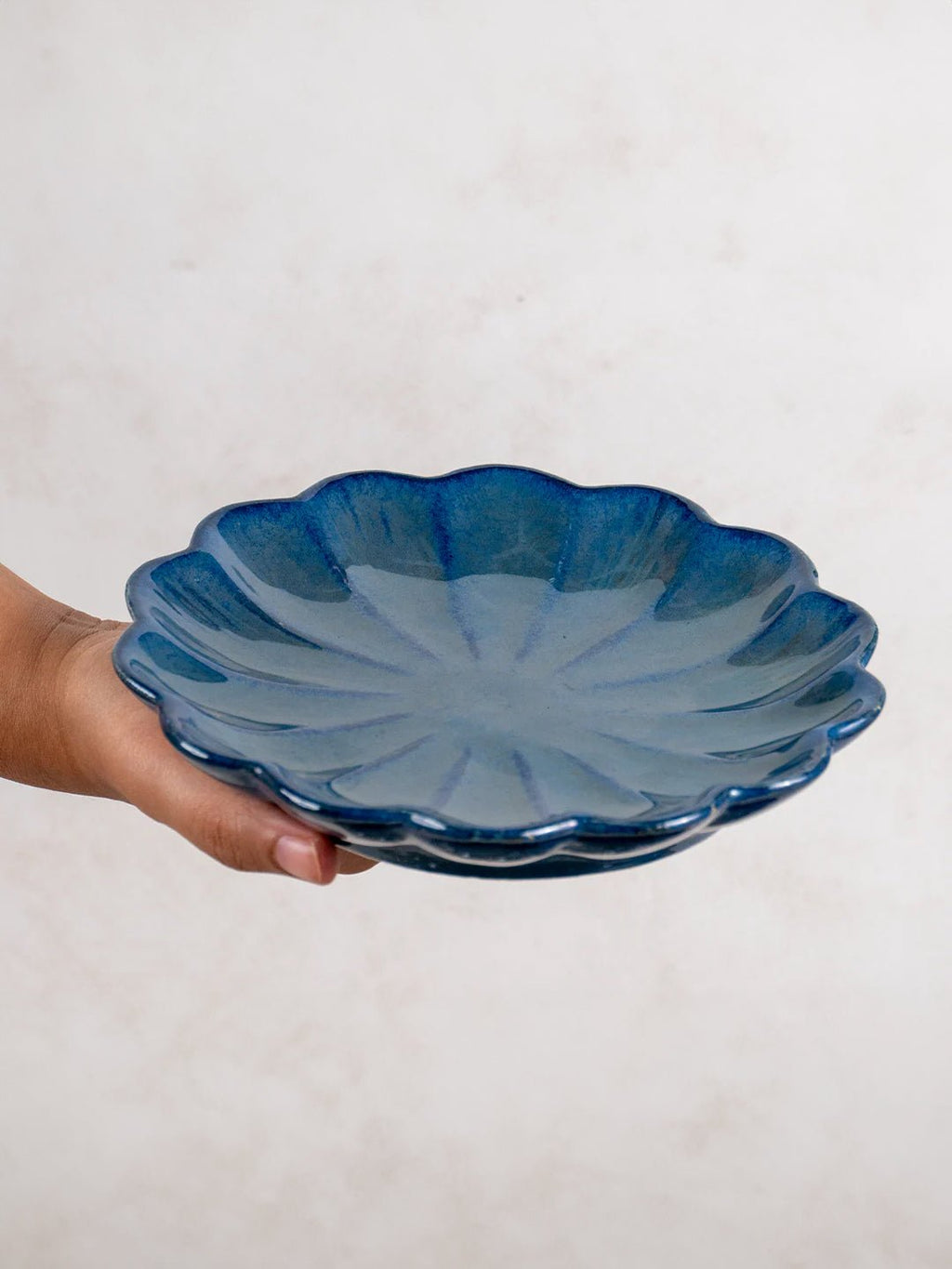 2-Piece Scalloped Ceramic Serving Platter Set - The Golden Theory