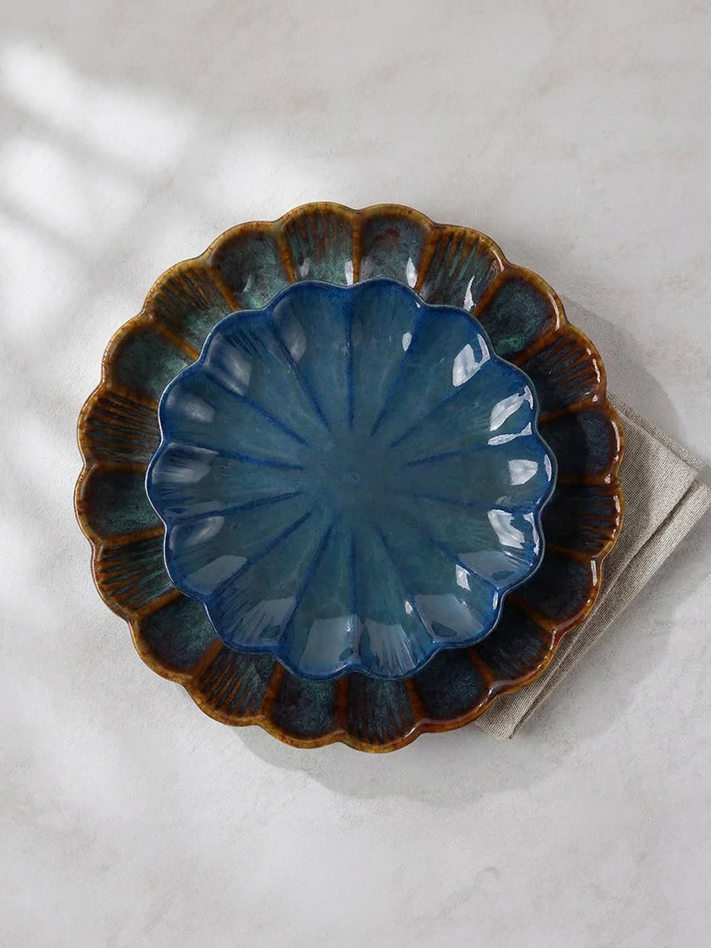 2-Piece Scalloped Ceramic Serving Platter Set - The Golden Theory