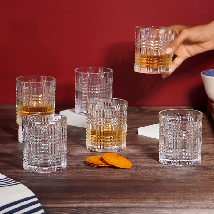 Clear Grid Pattern Design Whiskey Glasses - Set of 6 Secondary image