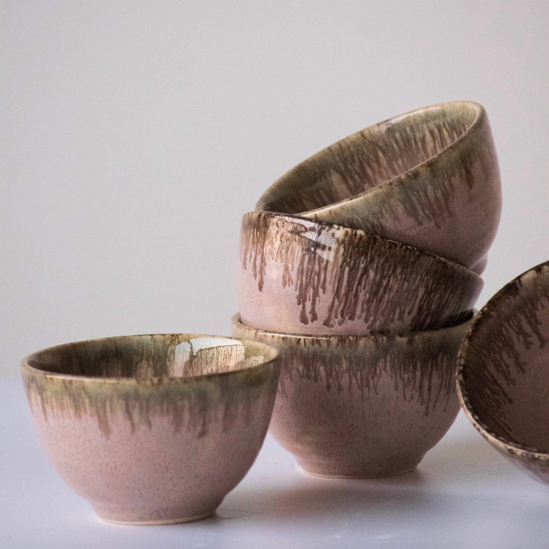 Pink Color Round-Shaped Small Bowl with Brown Drops Border