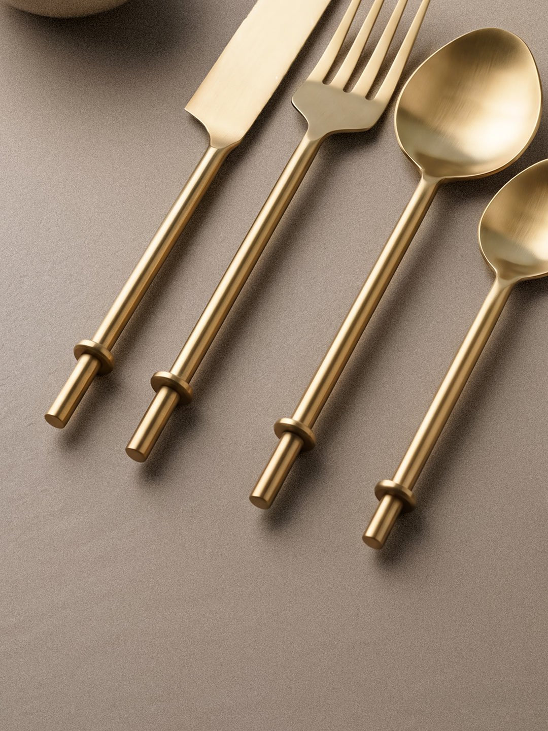 4-Piece Stainless Steel Gold Cutlery Set - The Golden Theory