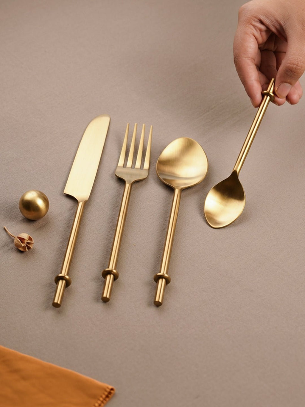 4-Piece Stainless Steel Gold Cutlery Set - The Golden Theory