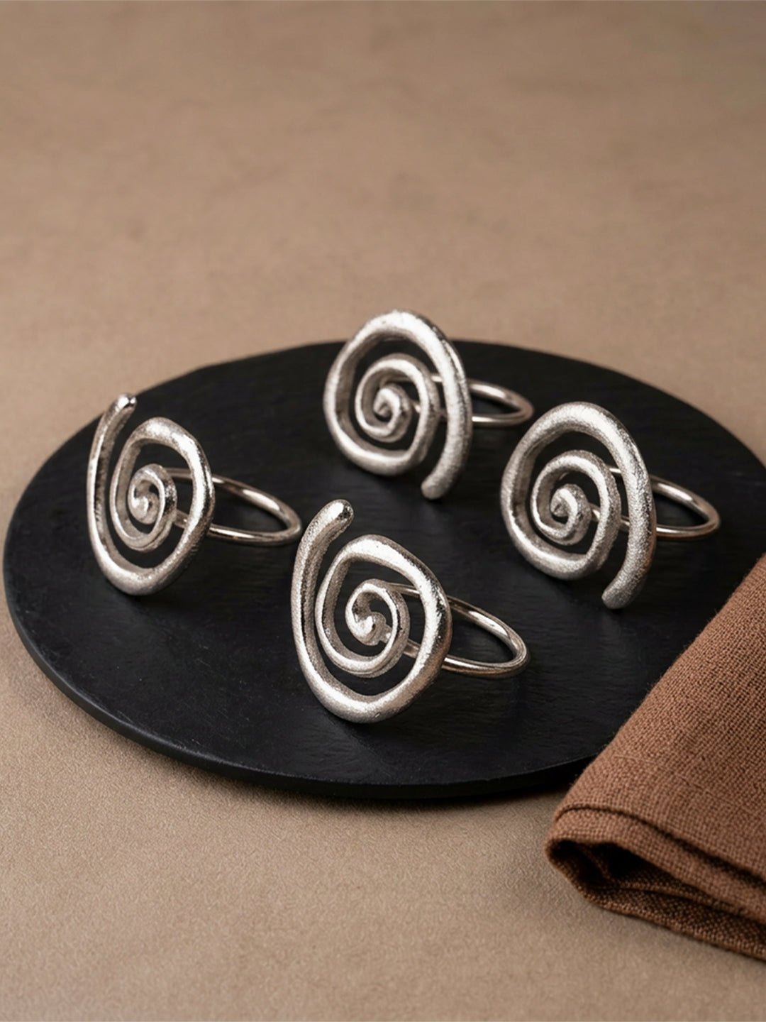 4-Piece Stainless Steel Spiral Napkin Ring Set - The Golden Theory