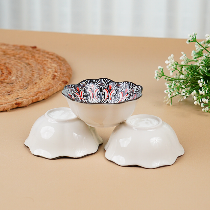 Black & White Scallop-Edge Ceramic Bowls Set of 3