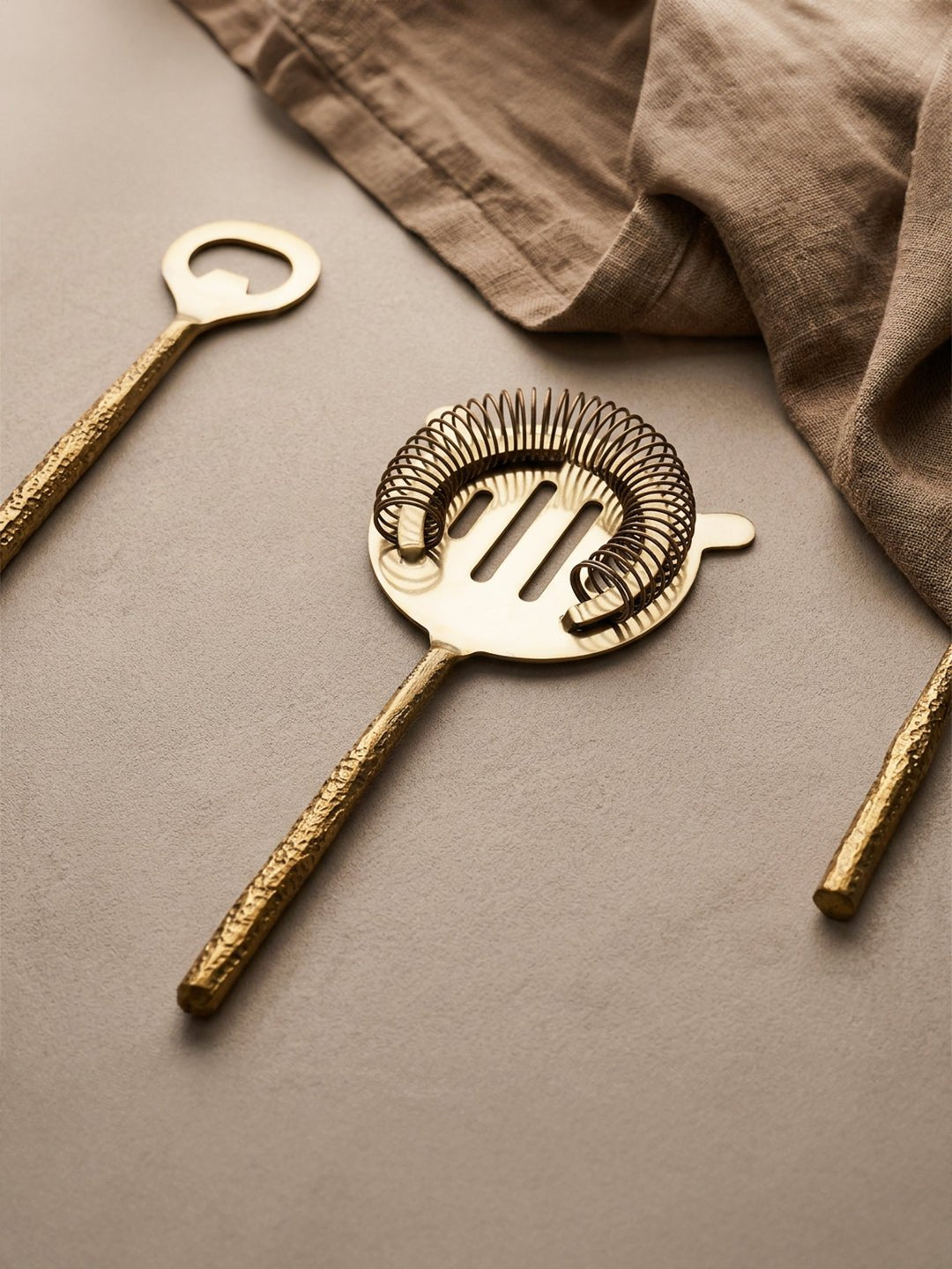 5-Piece Gold Bar Tool Set with Hammered Handles Secondary image