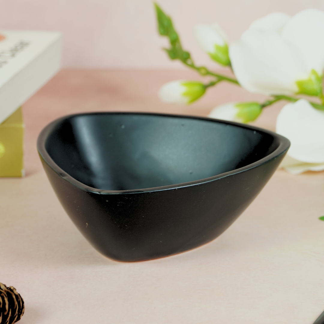 Ceramic Pyramid Serving Bowl in Black