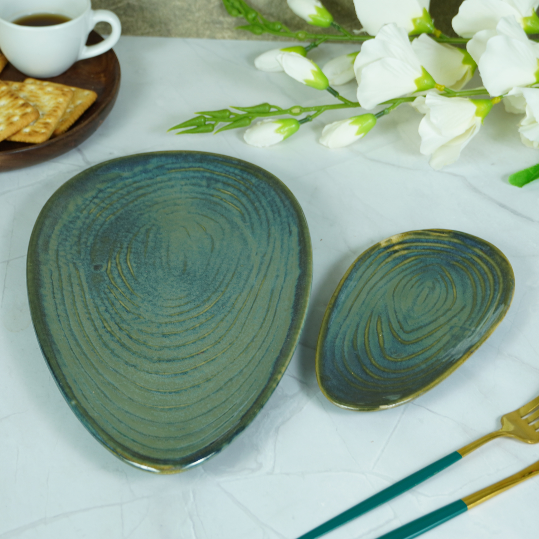Green Ceramic Drop-Shaped Snack Plate | Set of 2 Main image