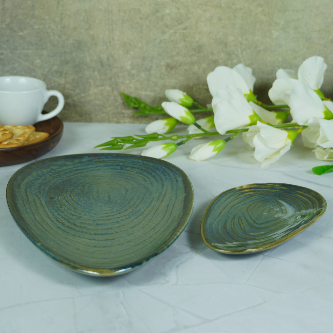 Green Ceramic Drop-Shaped Snack Plate | Set of 2