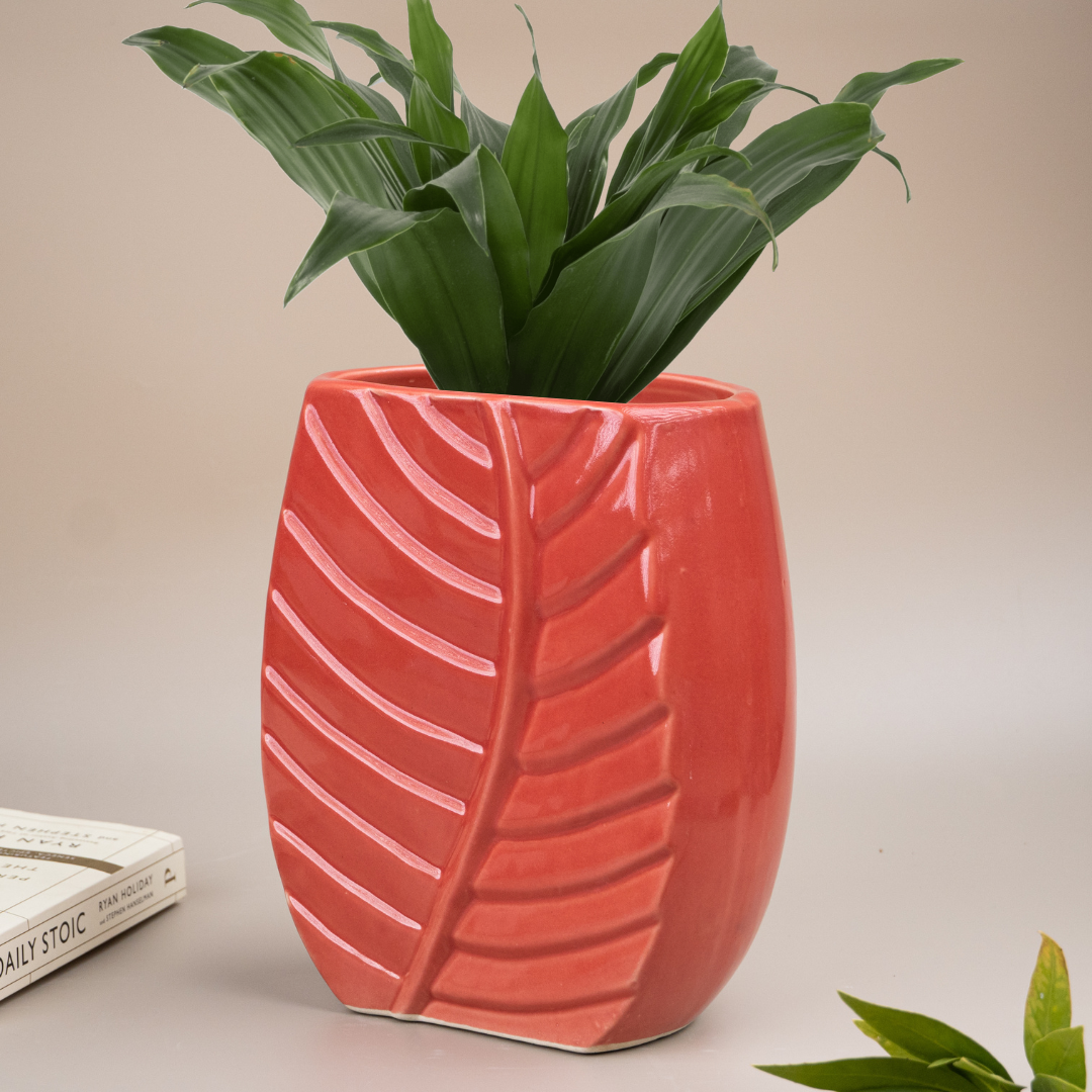 Red Color Leaf Shaped Flower Vase