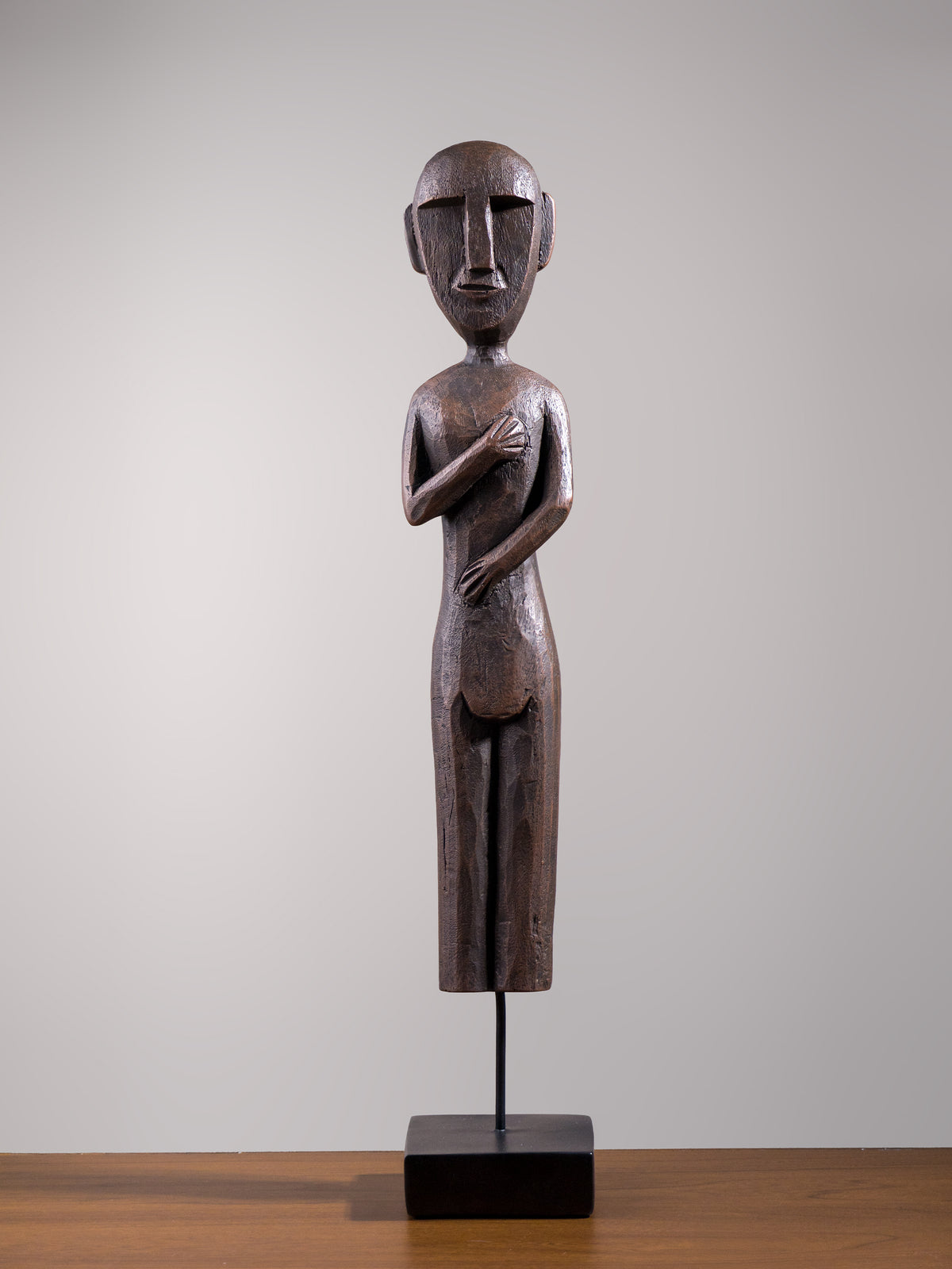 Tribal Ancestor Figure Sculpture – Clasped Hands Pose Main image