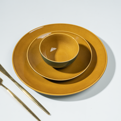 Golden Dinner Set with Green Exterior (Set of 23)