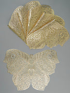 Gold Butterfly Cutout Table Mat with Intricate Floral Detailing
