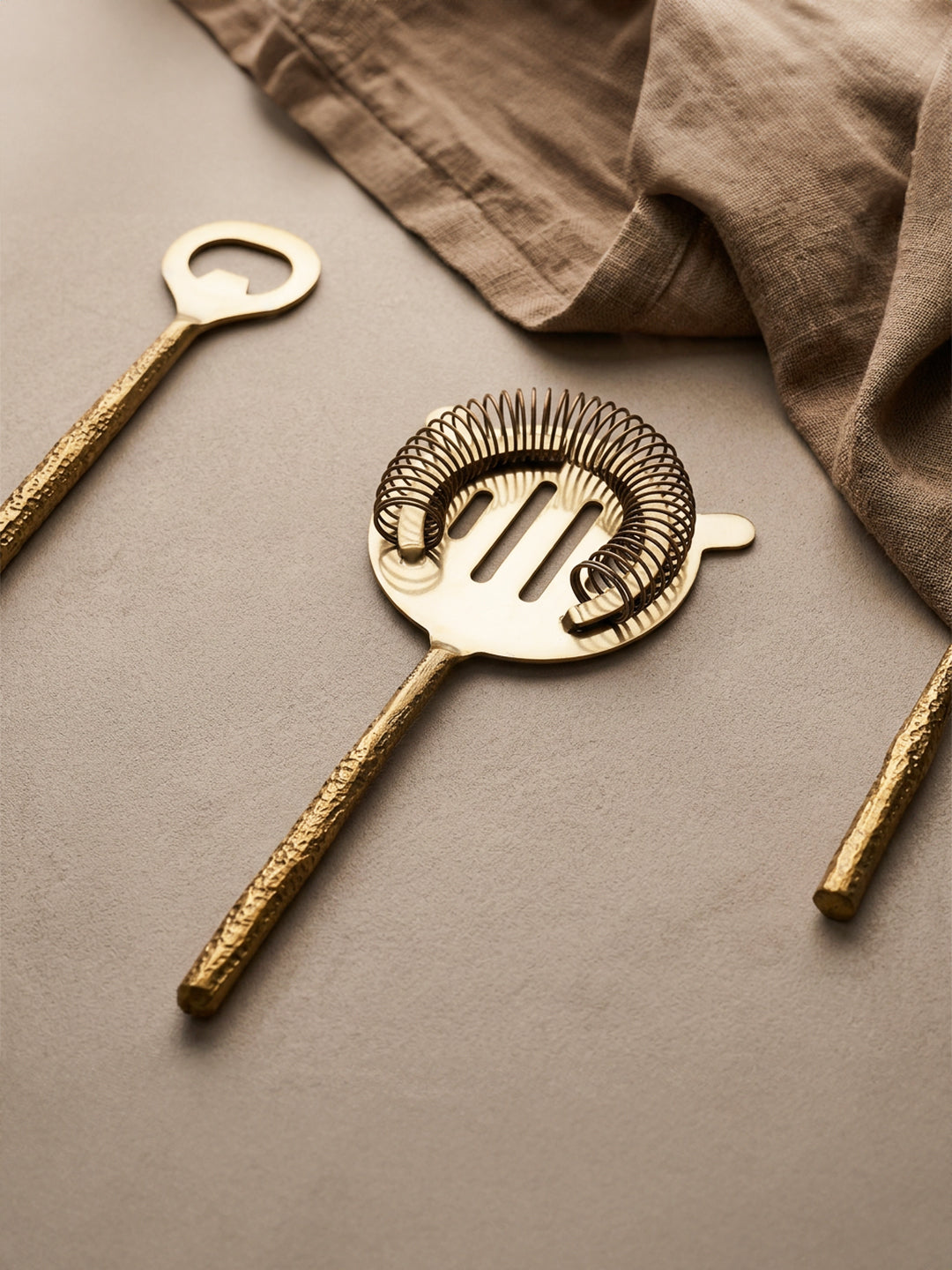 5-Piece Gold Bar Tool Set with Hammered Handles Secondary image