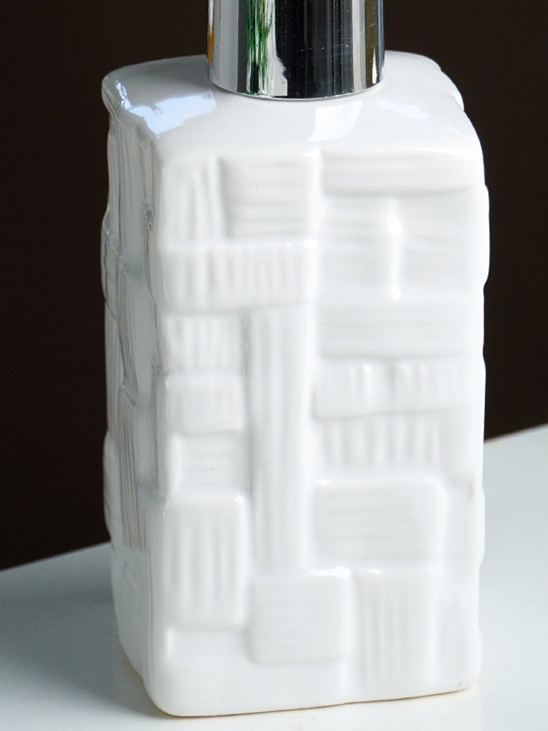 White Textured Ceramic Bathroom Set of 3