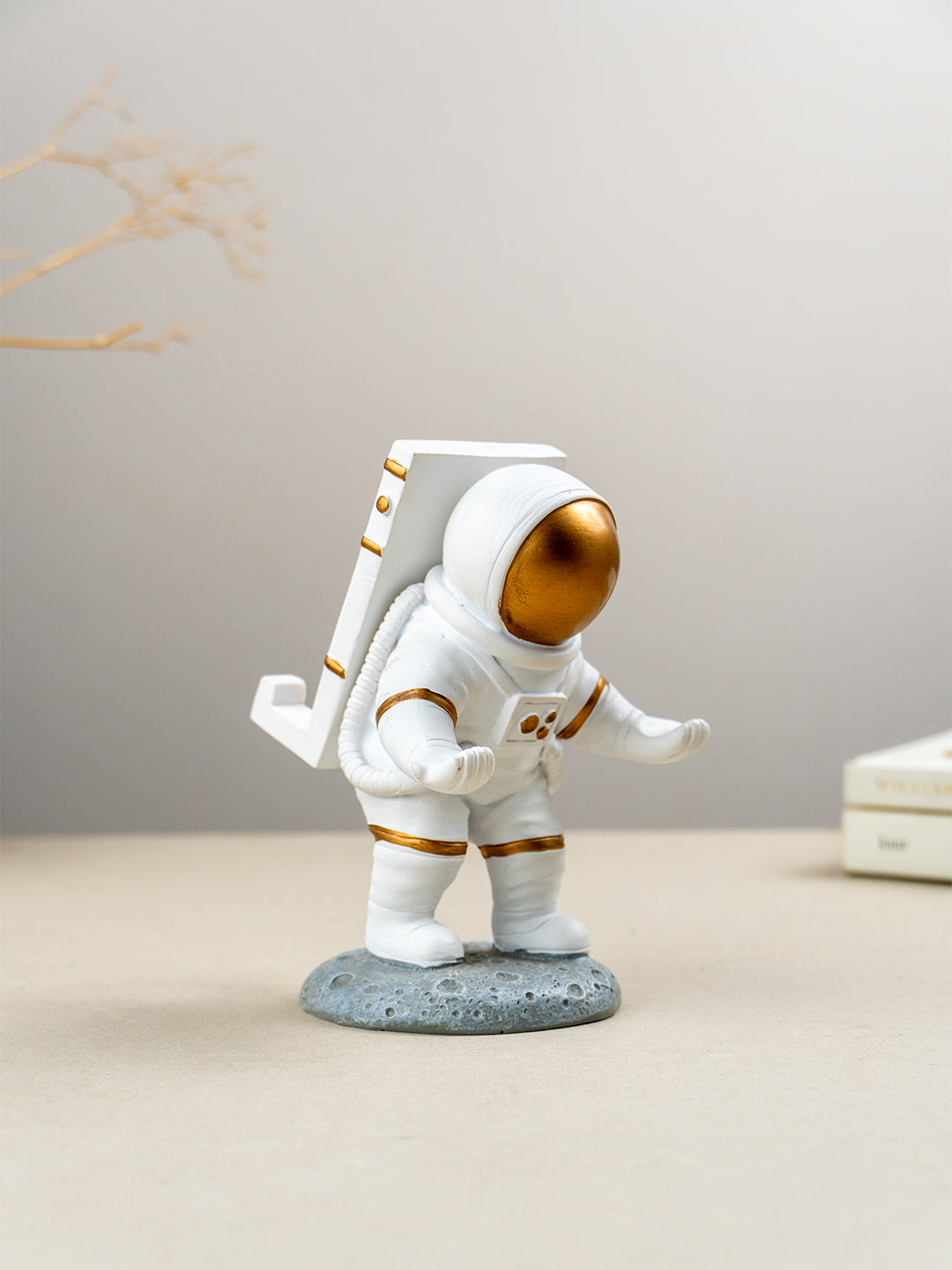 Astronaut Phone Holder with Space-Themed Design Secondary image