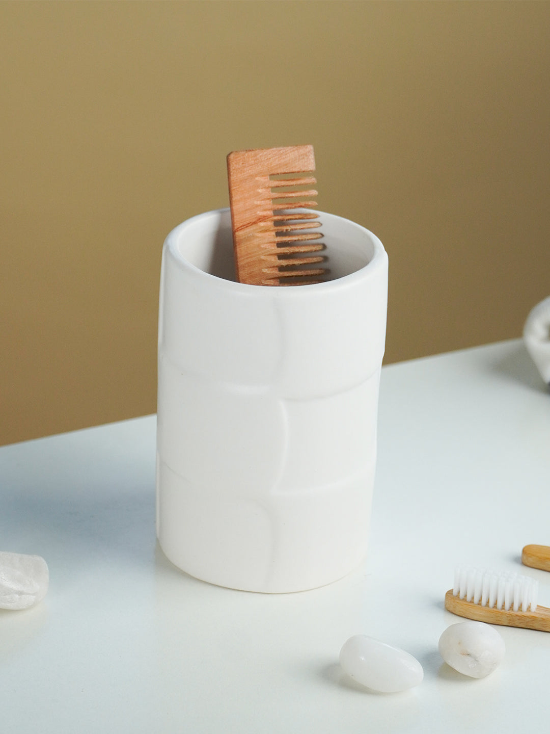 White Textured Ceramic Bathroom Set of 4