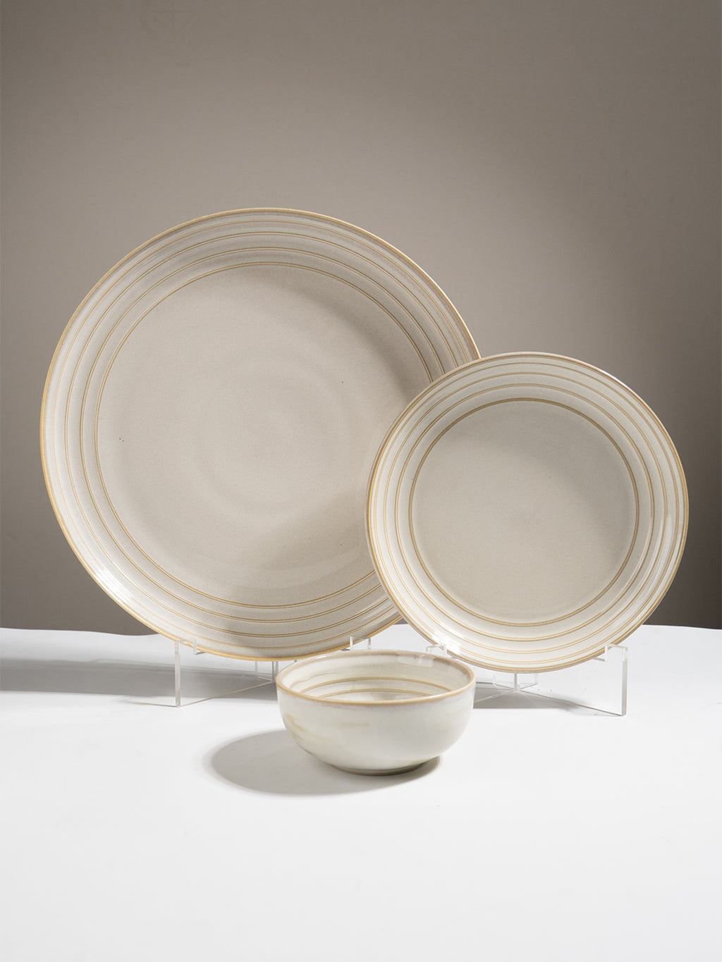 Classic Ivory Ceramic Dinner Set of 26 with Soup Bowls