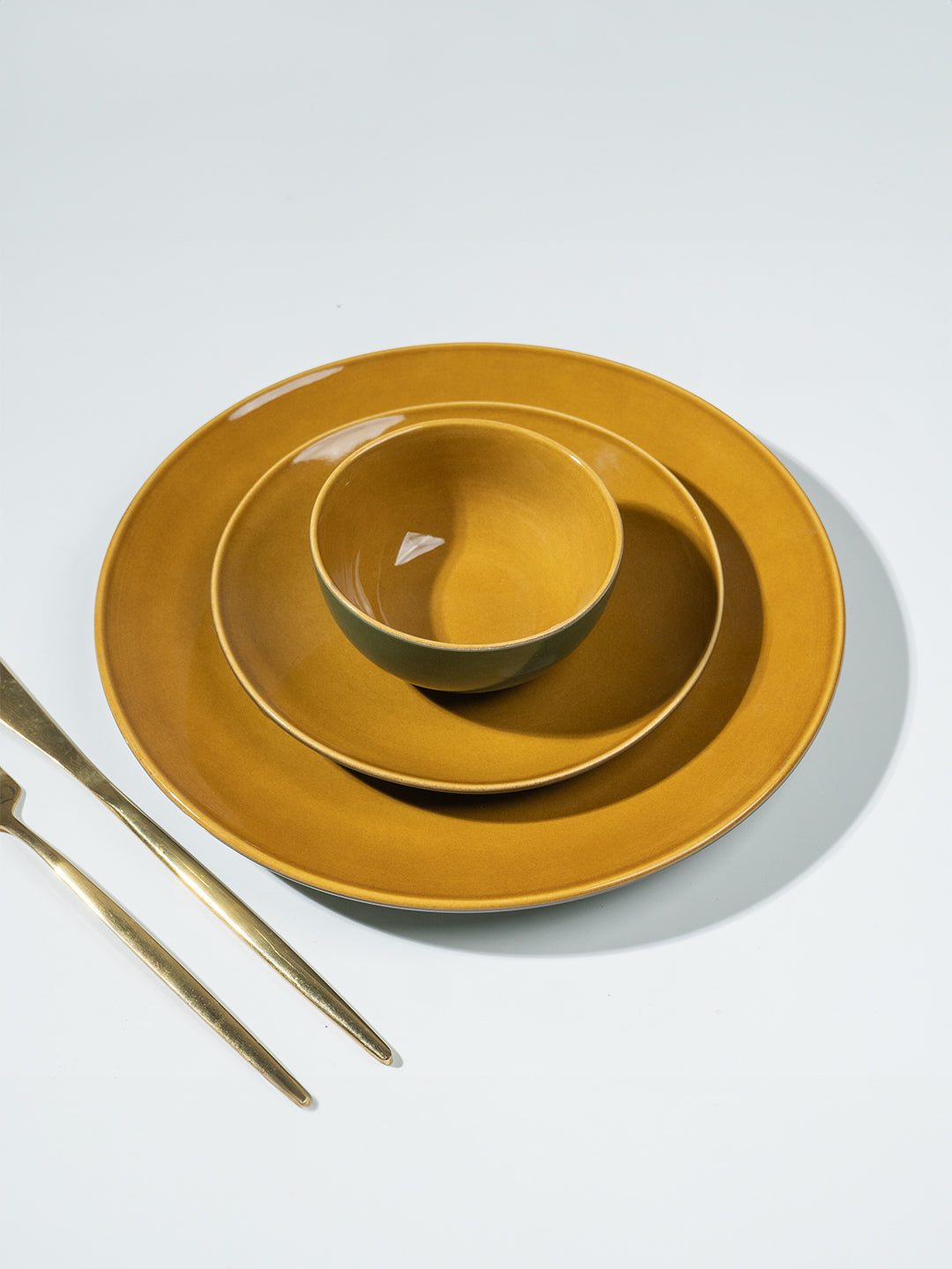 Golden Dinner Set with Green Exterior (Set of 23) Secondary image