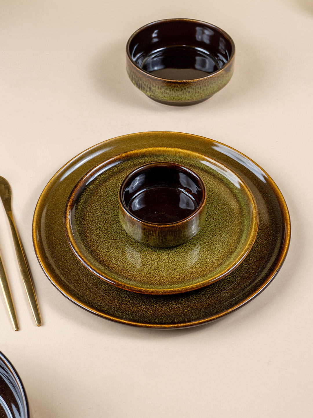 Modern Rustic Green Ceramic Dinner Set of 22 Piece Secondary image