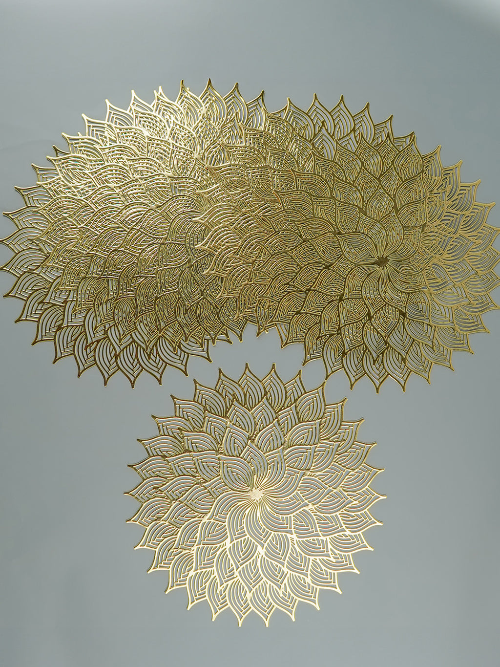 Gold Floral Cutout Table Mat with Intricate Petal Design