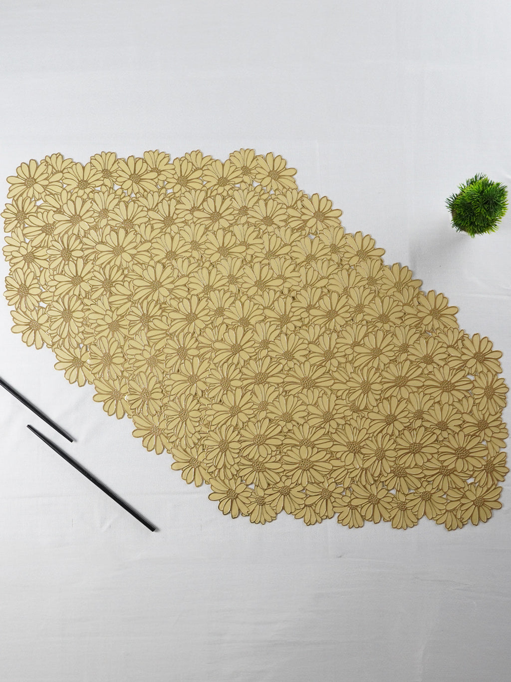 Metallic Gold Large Tablemats | Set of 2,6