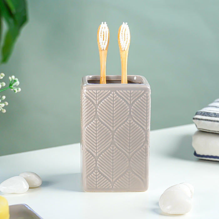 Taupe Leaf-Patterned Ceramic Bathroom Set of 3 Secondary image