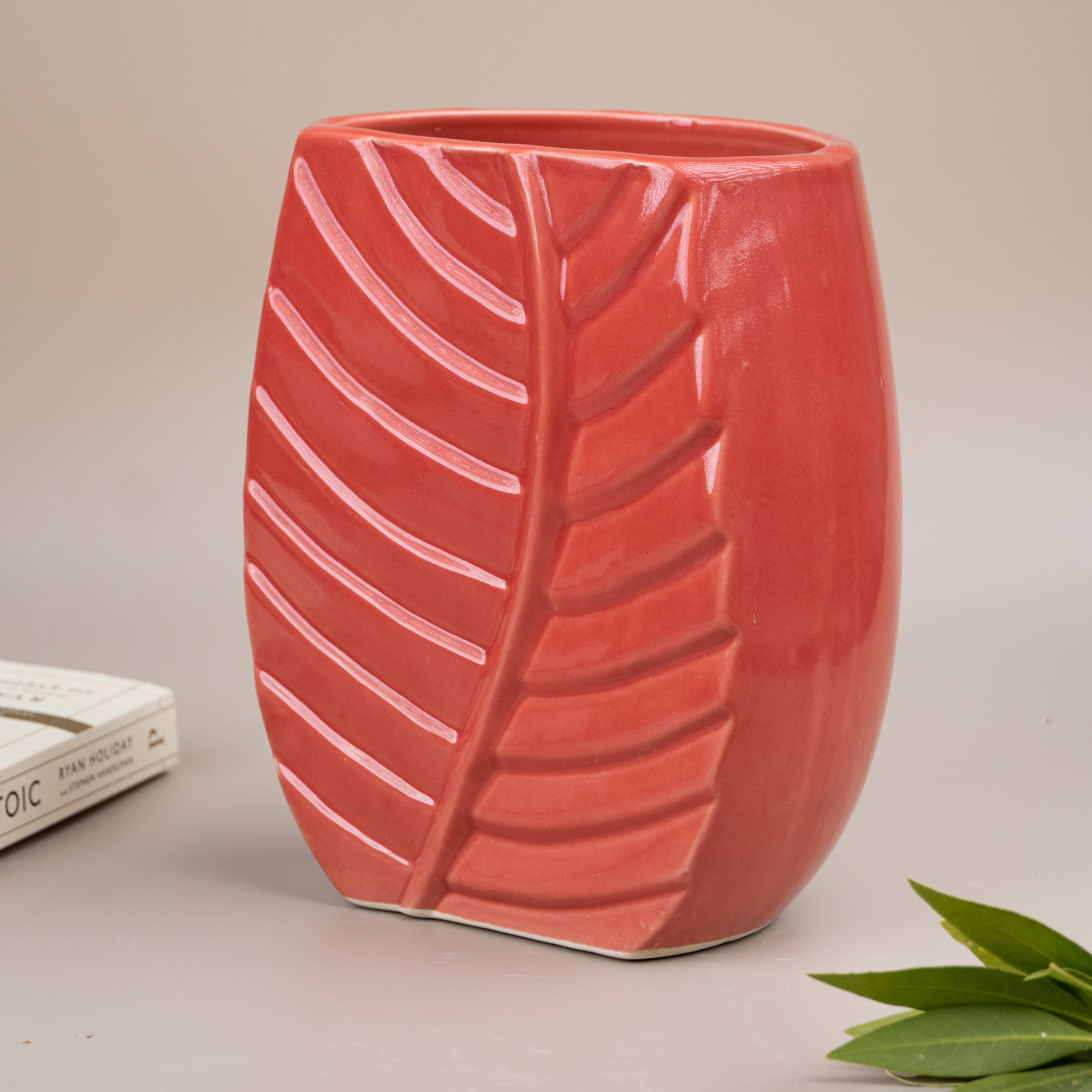 Red Color Leaf Shaped Flower Vase