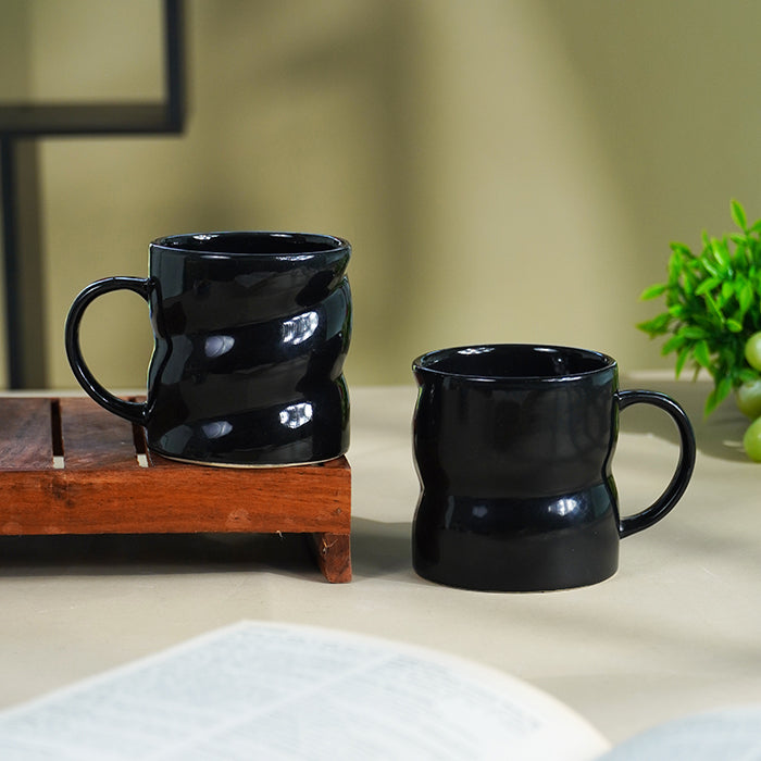 Curved Grip Design Black Ceramic Mug