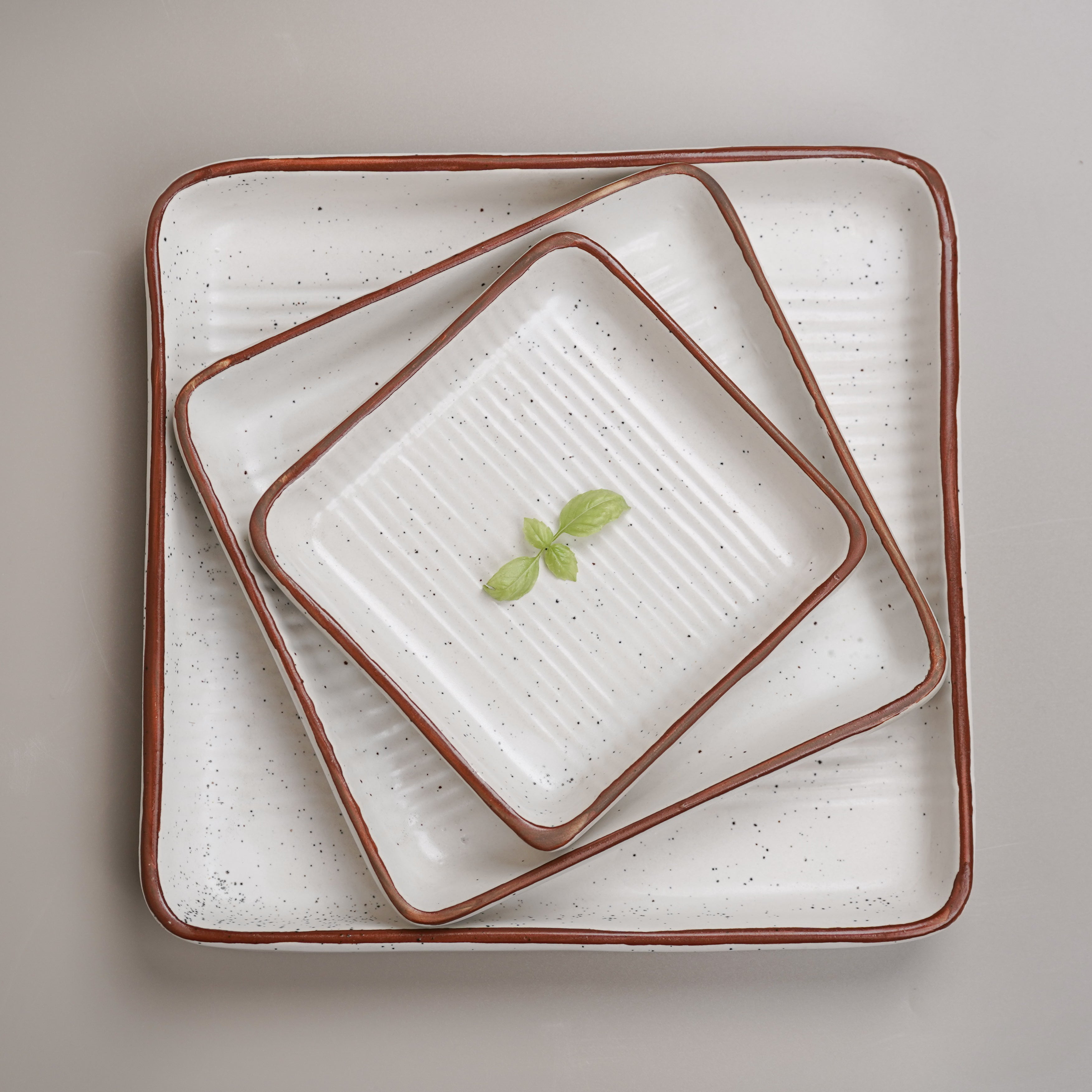 Square Speckled Dinner Set | Brown Border | Set of 3