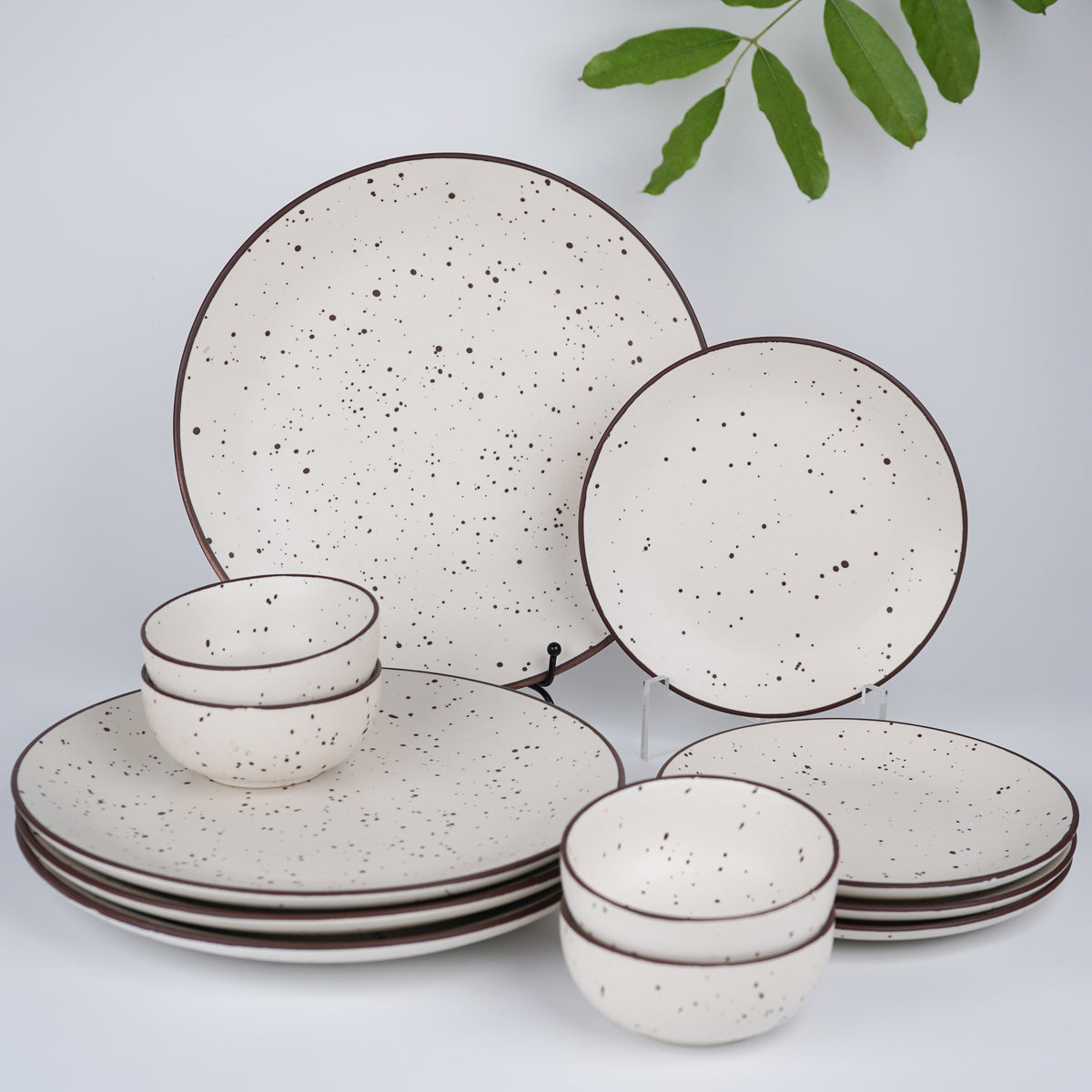 White Ceramic Speckled Dinner Set (Set of 12)