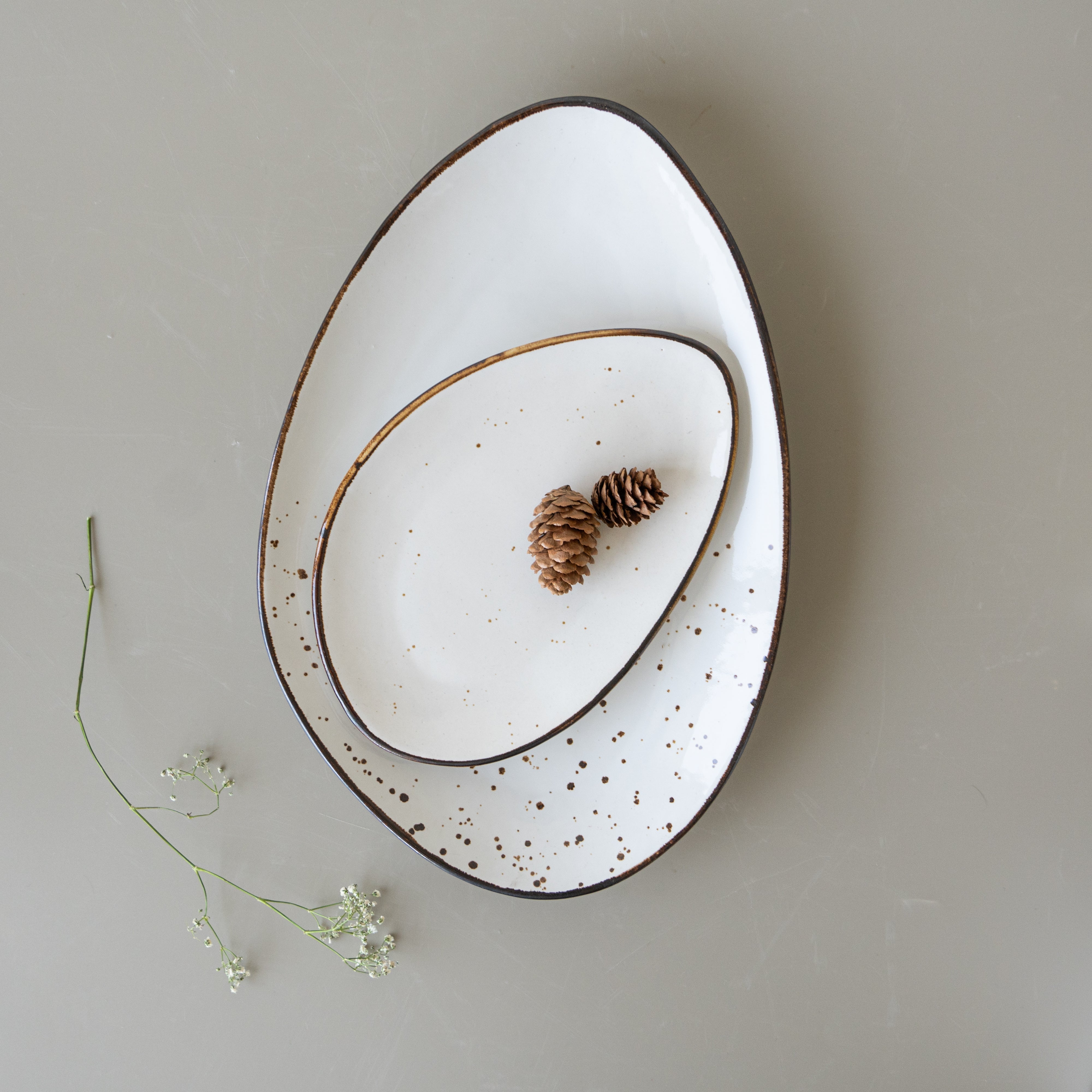 White Ceramic Oval Shaped Platter | Set of 2