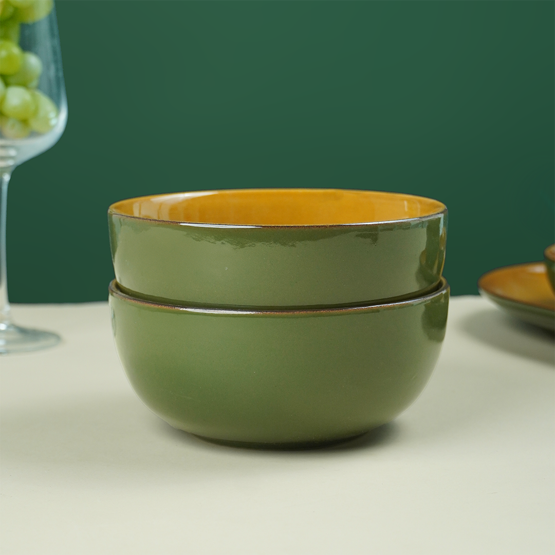 Golden Dinner Set with Green Exterior (Set of 23)