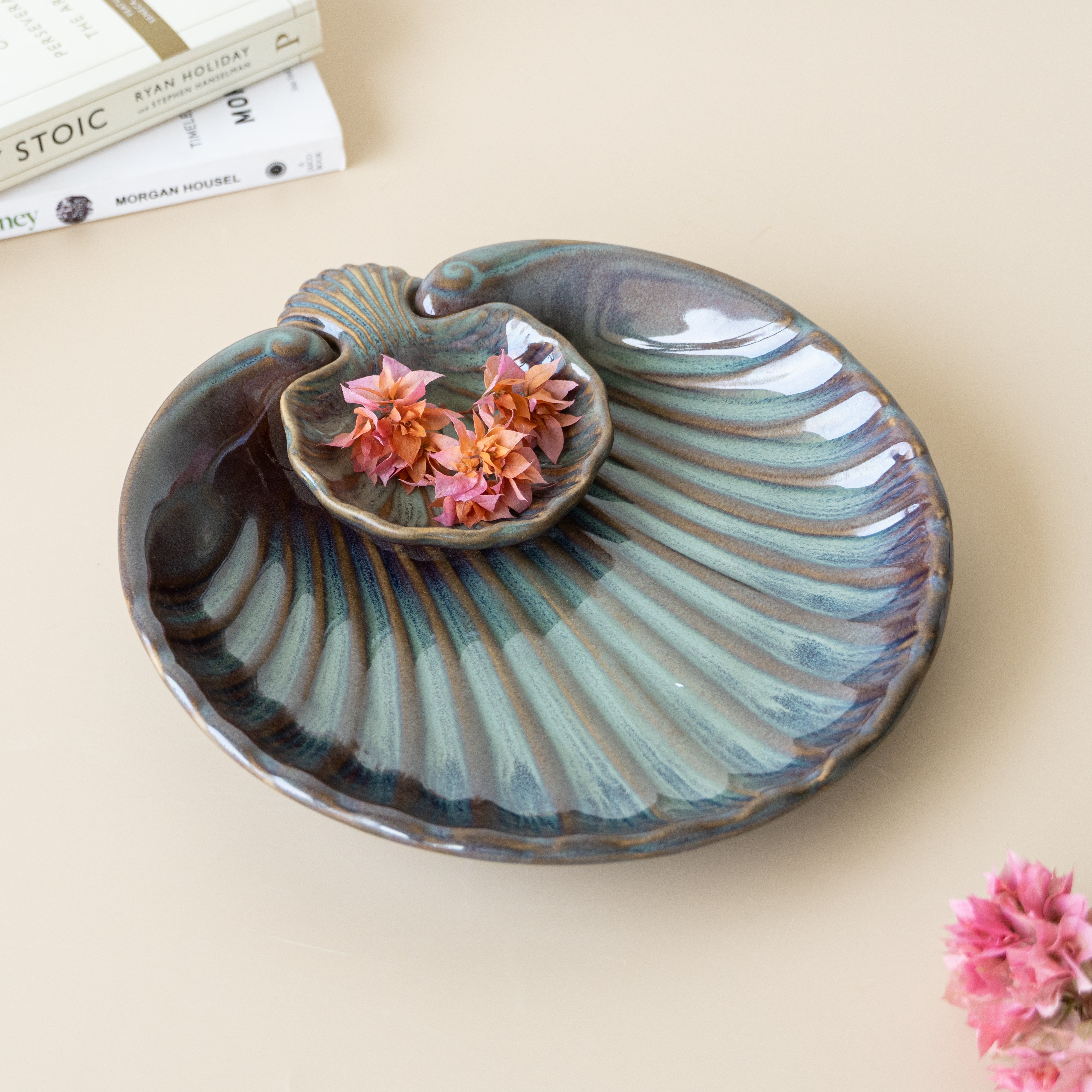 Green Ceramic Shell Shaped Chip and Dip Platter