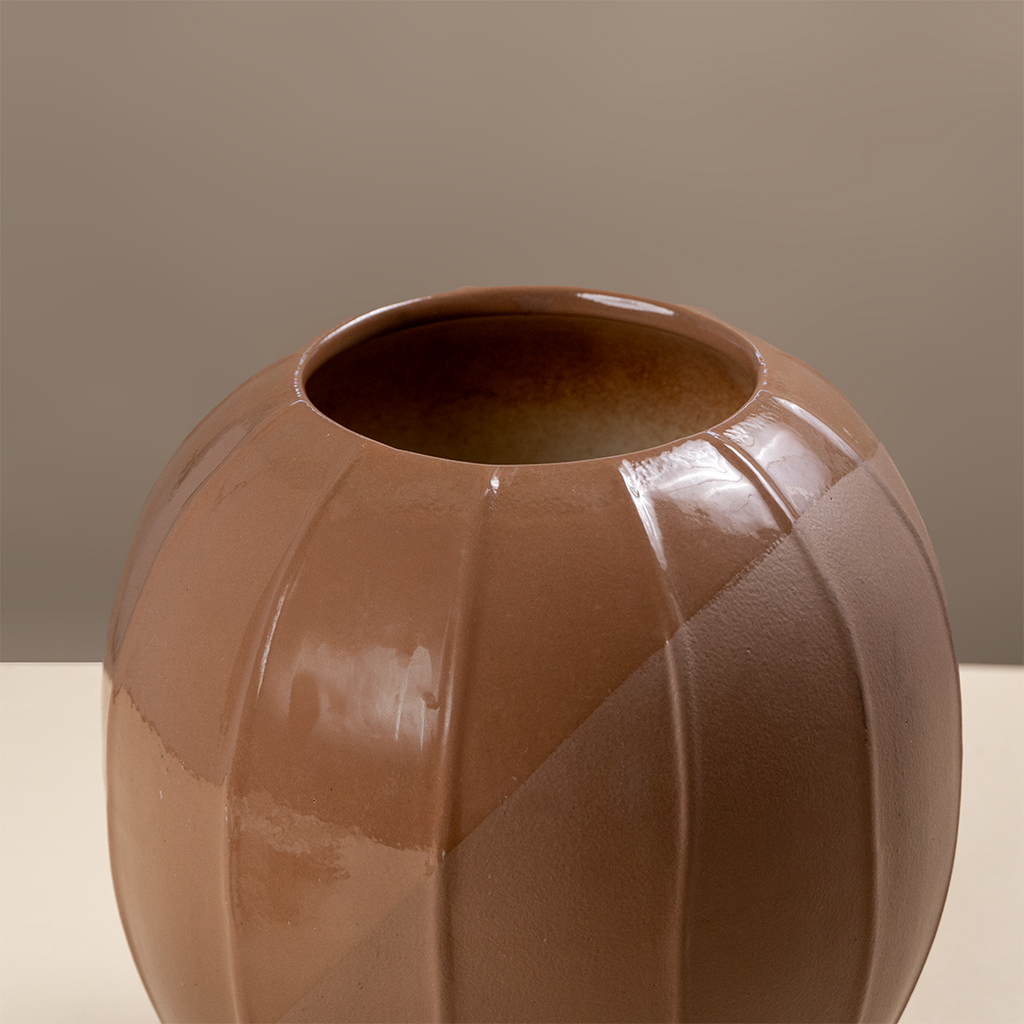 Half-Matte Half-Gloss Ceramic Flower Vase