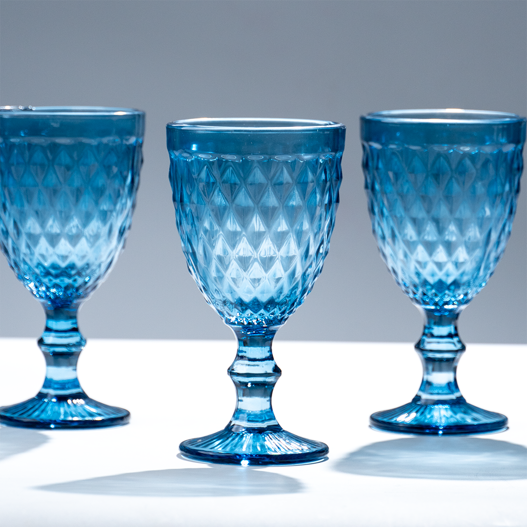 Vintage-Style Diamond Cut Glass Goblet - Set of 6
