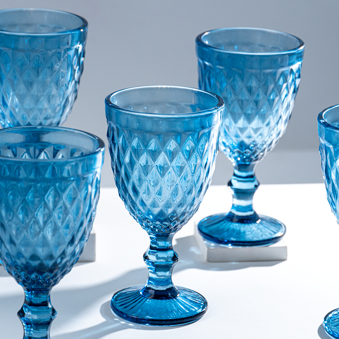 Vintage-Style Diamond Cut Glass Goblet - Set of 6