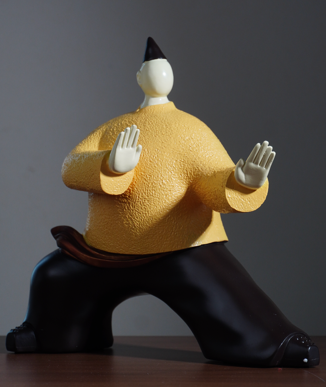 Kung Fu Master Figurine – Double Palm Guard Pose