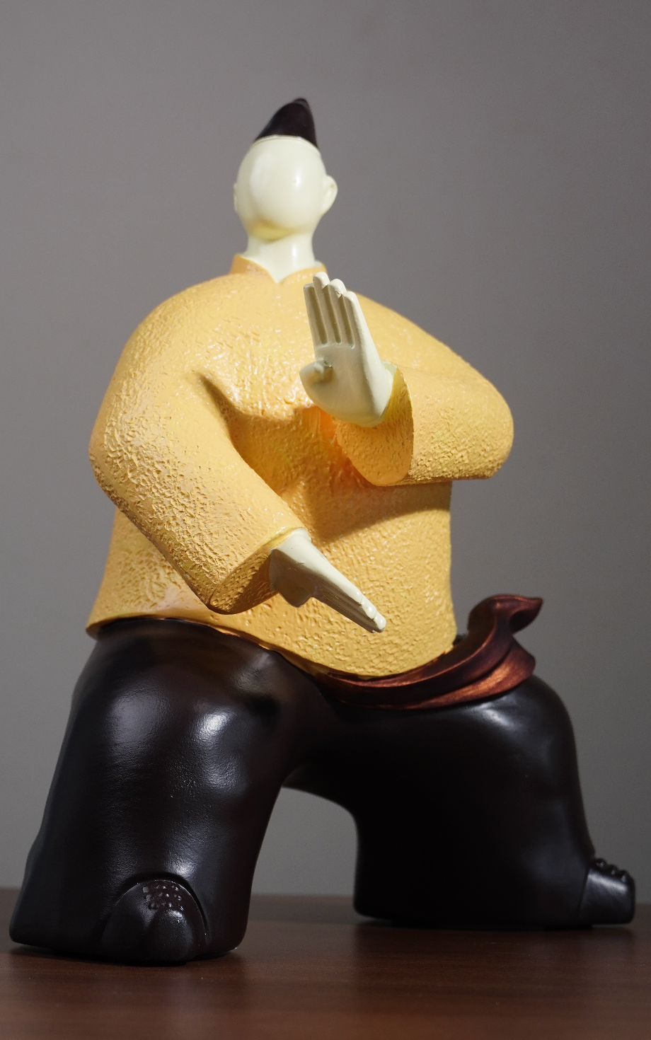 Kung Fu Master Figurine – Striking Pose Sculpture