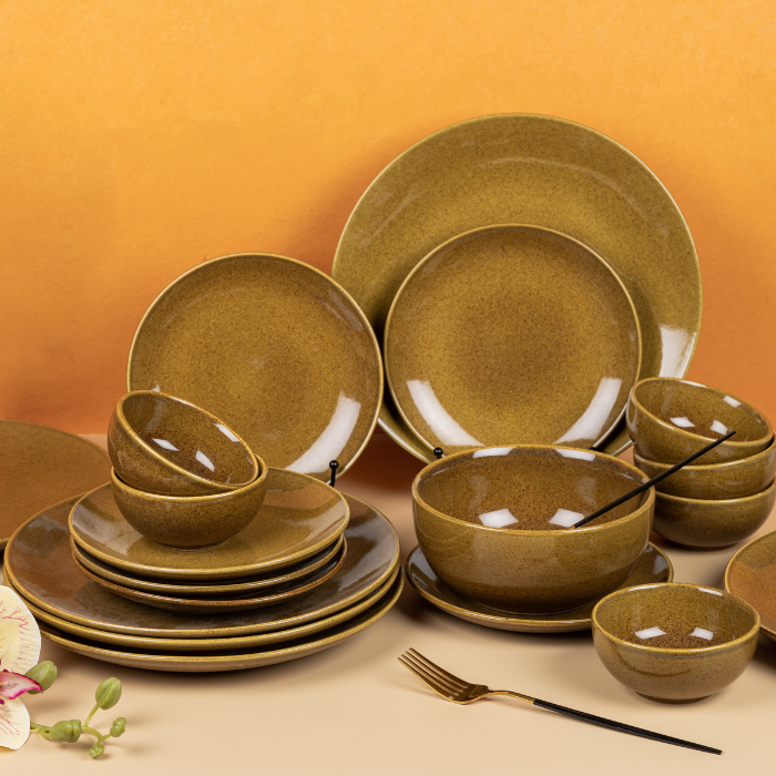 Golden Color Dinner Set - Set of 13