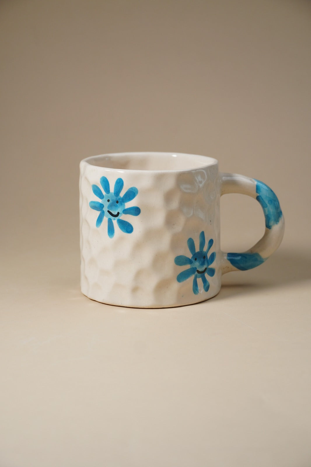 Smiley Daisy Hand-Painted Textured Mug – Blue