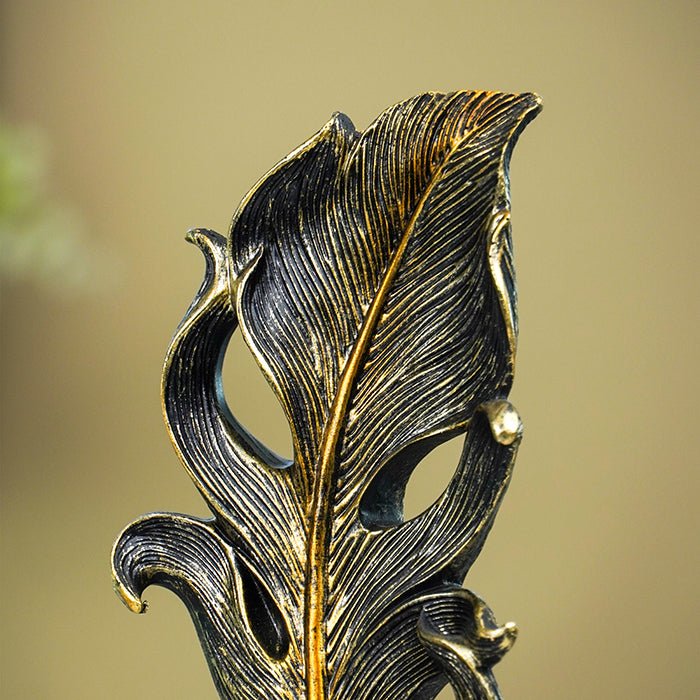 Antique Gold Leaf Sculpture Secondary image